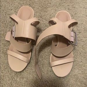Nude sandal